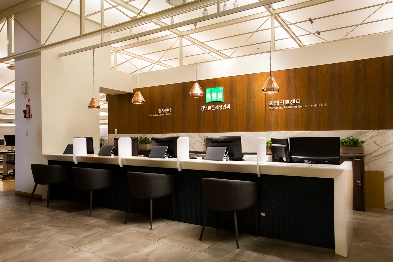 B&VIIT Eye Center - Eye Care clinic in Seoul, Seoul Korea