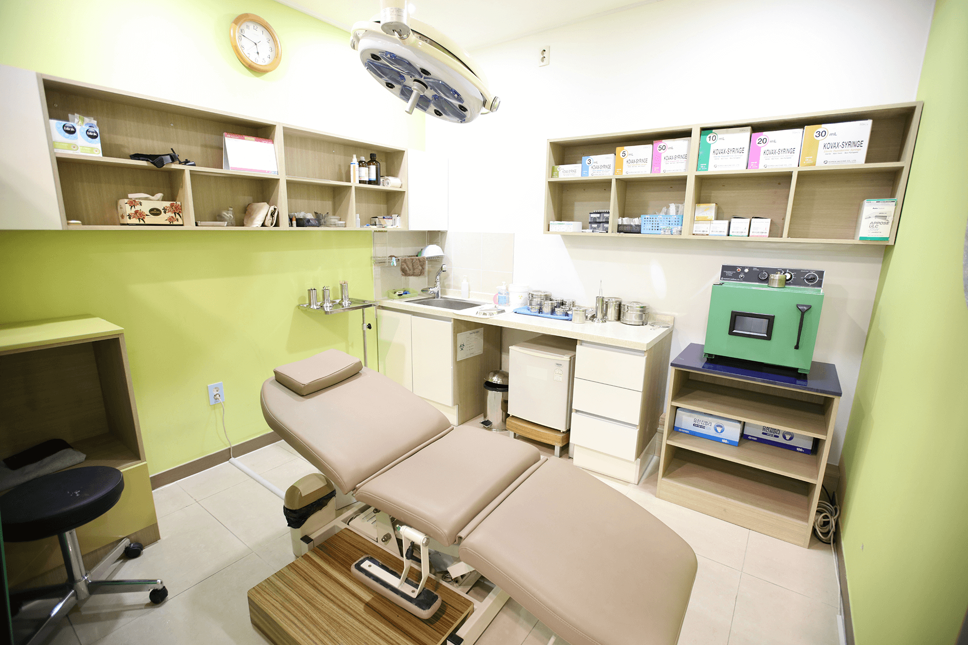 Yonsei Natural Beauty Aesthetic Surgical Clinic - Plastic Surgery clinic in Sinchon, Seoul, Seoul Korea